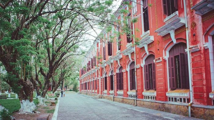  Ngôi trường "top đầu" trong cuộc thi Đường Lên Đỉnh Olympia. Ảnh: Fanpage nhà trường 