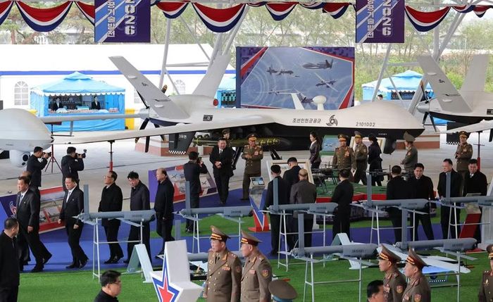 Ông Kim Jong-un yêu cầu các chuyên gia đạt đột phá trong lĩnh vực máy bay không người lái và trí tuệ nhân tạo phục vụ chương trình hạt nhân.