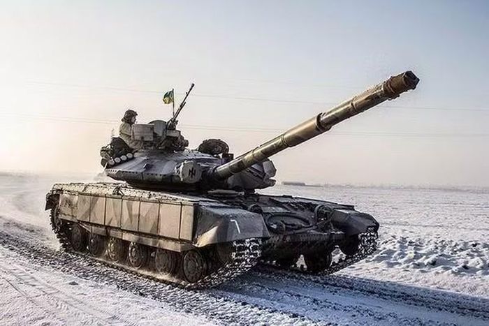 Rất ít xe tăng từ những năm 1970 và 1980 còn lại trong Lực lượng Vũ trang Ukraine, và sau khi cuộc xung đột toàn diện với Nga bùng nổ, số lượng của chúng tiếp tục giảm nhanh chóng.
