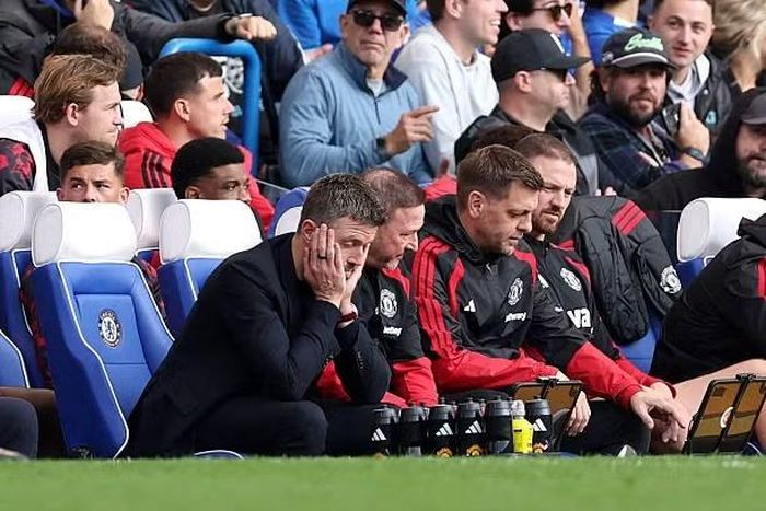 Thời gian dành cho HLV Michael Carrick có lẽ đã hết (Ảnh: Getty Images)