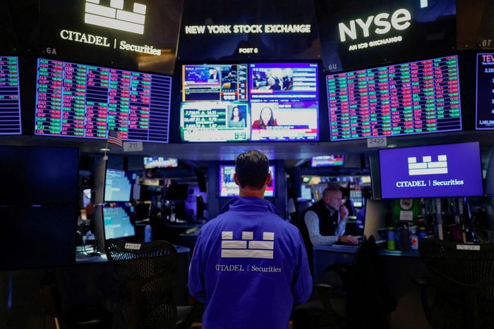  Sở giao dịch chứng khoán New York (NYSE). Ảnh: Reuters. 