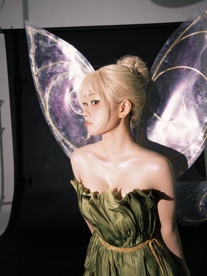 Mùa Halloween năm nay chứng kiến những màn hóa trang đa dạng đến từ sao mạng, fashionista và nghệ sĩ Việt. Từ nhân vật hoạt hình, hình tượng thiên nga đến cảm hứng hội họa, các tạo hình không chỉ tái hiện nhân vật quen thuộc, mà còn trở thành sân chơi để người nổi tiếng thể hiện dấu ấn thời trang cá nhân. Ảnh: @yeolan___.
