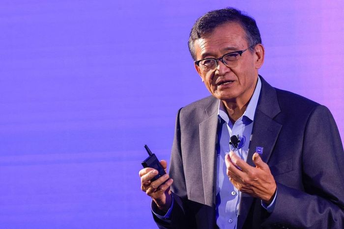  Áp lực đè nặng lên vai CEO Intel Lip-Bu Tan. Ảnh: Reuters.