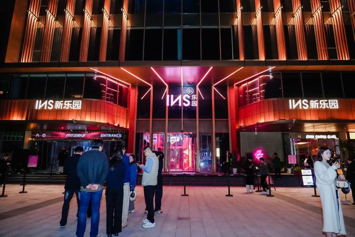  INS Land xây dựng mô hình vé thông hành, ghi nhận doanh thu gia tăng từ hình thức bán vé này. Ảnh: Bloomberg. 