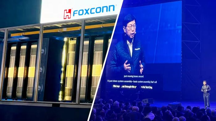 Chủ tịch Foxconn, ông Lưu Dương Vỹ (phải), phát biểu tại sự kiện công nghệ thường niên của công ty rằng Foxconn không chỉ đơn thuần là đơn vị lắp ráp hay "chuyển dịch các kiện hàng", mà còn có khả năng chế tạo những thiết bị tối tân. Ảnh: Nikkei.