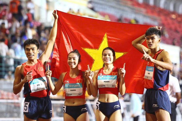Bên cạnh đó, nhiều nội dung thế mạnh của Việt Nam cũng bị cắt giảm tại SEA Games 34. Đáng chú ý, futsal nữ, wushu đối kháng (sanda), tiếp sức 4x400 m hỗn hợp, kiếm ba cạnh nam, 4 nội dung đồng đội môn bắn súng và boxing nữ đều không có trong chương trình. Đây đều là những nội dung Việt Nam từng giành HCV tại SEA Games 33. Ảnh: Minh Chiến, Bảo Ngọc.