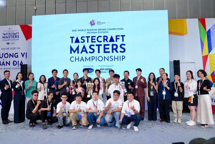  Các thí sinh và ban giám khảo của cuộc thi TasteCraft Masters Championship năm nay. 