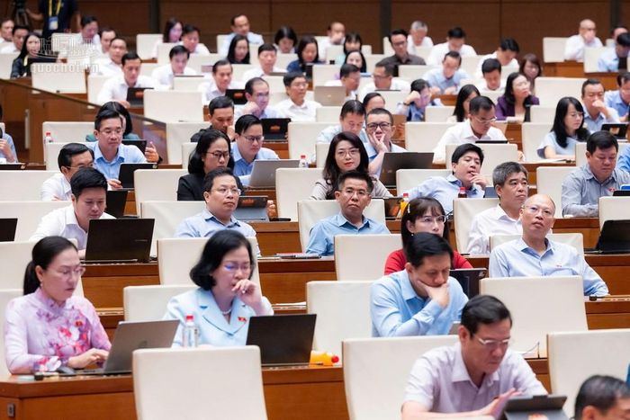 Các đại biểu Quốc hội tham dự phiên thảo luận tại Hội trường sáng 31/10. Ảnh: Quốc hội