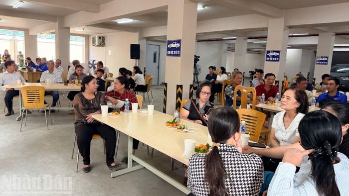 Nhiều người dân tham dự tọa đàm. (Ảnh: THANH HẢI)