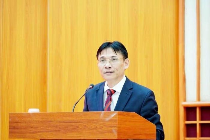 Phó Giáo sư, Tiến sĩ Nguyễn Đức Minh, Phó Chủ tịch Viện Hàn lâm Khoa học xã hội Việt Nam phát biểu nhận nhiệm vụ tại Hội nghị. (Ảnh: THU TRANG)