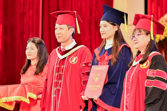 Sinh viên Đại học Bách khoa Hà Nội trong lễ nhận bằng tốt nghiệp. (Ảnh: HUST)