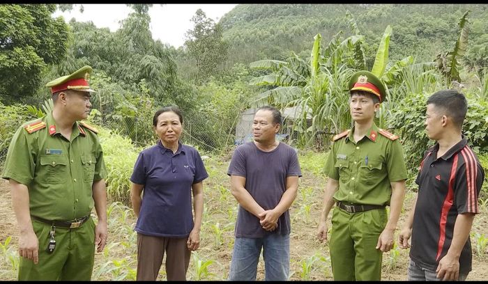 Công an tỉnh Lào Cai vận động người dân không tham gia các trò chơi trúng thưởng, khuyến mãi và đánh bạc trên mạng xã hội. Ảnh: Sơn Thanh