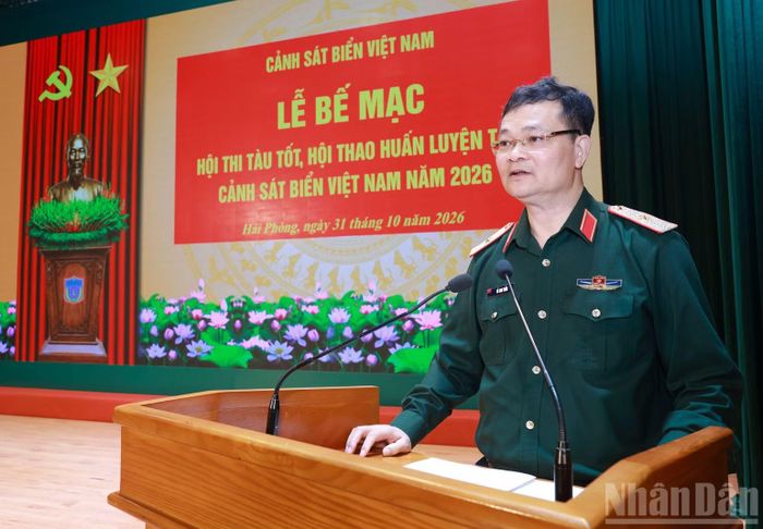 Thiếu tướng Đỗ Anh Tuấn, Phó Chủ nhiệm Tổng cục Hậu cần-Kỹ thuật phát biểu tại lễ bế mạc.