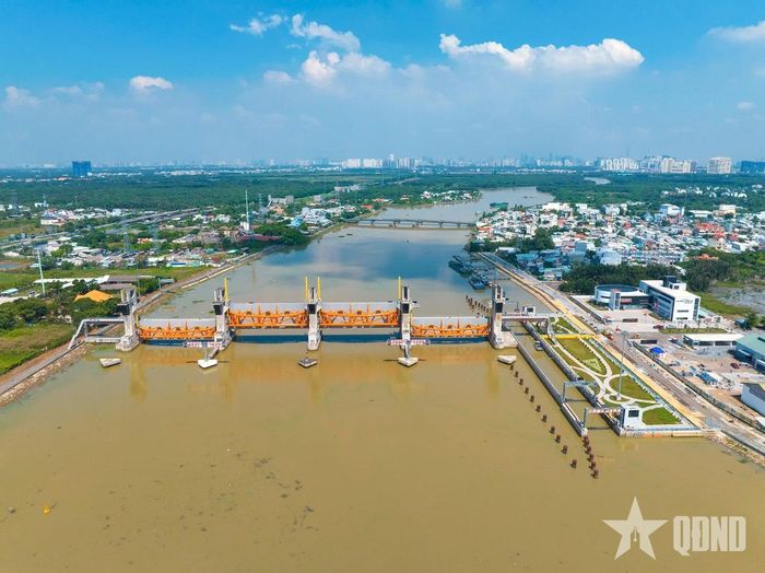Cống kiểm soát Mương Chuối sắp đưa vào vận hành. 