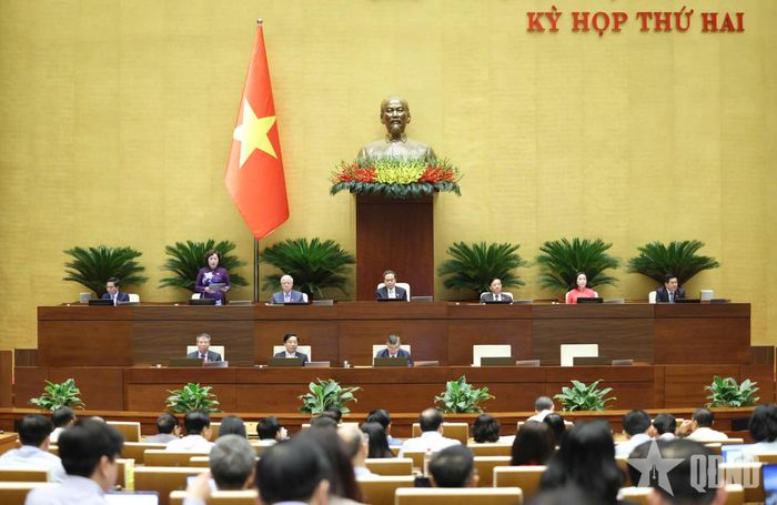 Chủ tịch Quốc hội Trần Thanh Mẫn chủ trì, Phó chủ tịch Quốc hội Nguyễn Thị Hồng điều hành phiên họp. Ảnh: TRỌNG HẢI