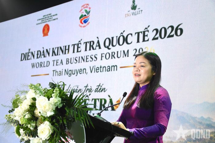   Đồng chí Nguyễn Thị Loan, Trưởng ban tổ chức Festival Trà quốc tế - Thái Nguyên năm 2026 phát biểu. 