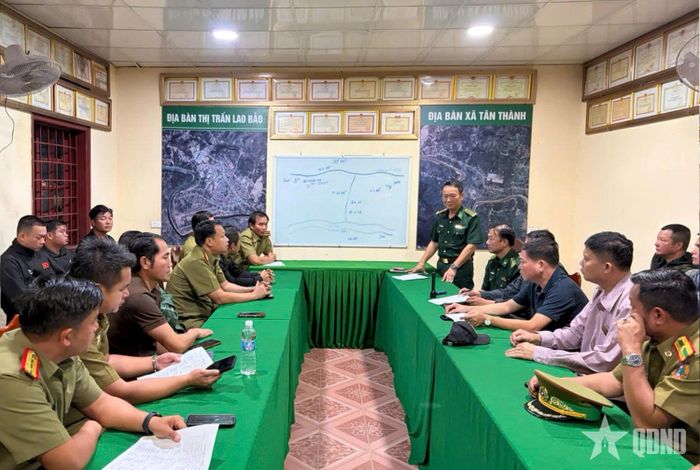 Đại tá Trịnh Thanh Bình, Chỉ huy trưởng Ban chỉ huy BĐBP tỉnh Quảng Trị giao nhiệm vụ cho lực lượng phá án.