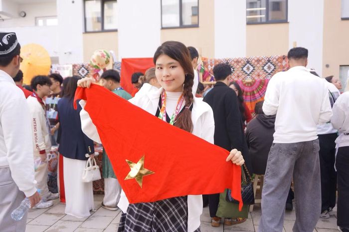 Anh Thư tham gia Liên hoan Thanh niên quốc tế tại Nga, năm 2026, tiếp tục tìm kiếm những trải nghiệm mới, mở rộng hiểu biết và học hỏi từ môi trường giao lưu quốc tế..