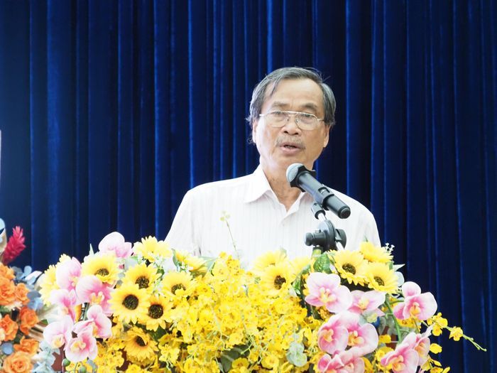  Thầy Võ Anh Dũng, nguyên hiệu trưởng Trường THPT chuyên Lê Hồng Phong, phát biểu tại lễ công bố chuỗi hoạt động kỷ niệm 100 năm thành lập trường 