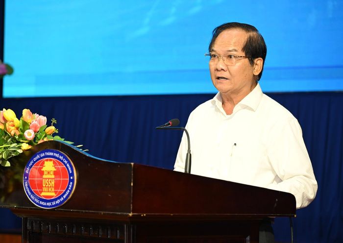  Đồng chí Trần Văn Khuyên phát biểu khai mạc. Ảnh: VĂN MINH 