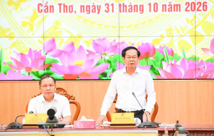  Bí thư Thành uỷ Cần Thơ Đỗ Thanh Bình phát biểu chỉ đạo tại buổi làm việc 