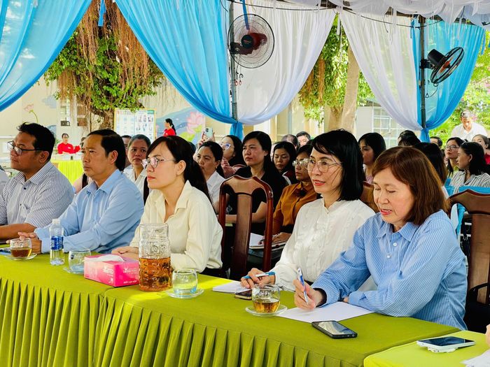 Các đại biểu tham dự chuyên đề.