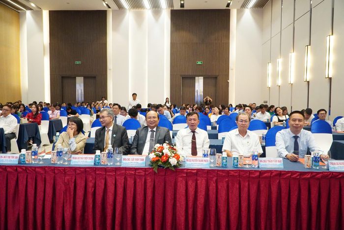  Đại biểu tham dự hội nghị. 