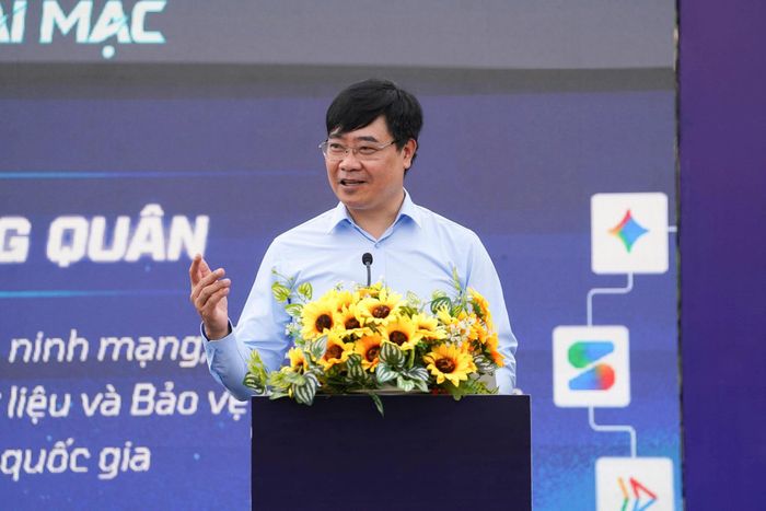  Đại tá, Tiến sĩ Nguyễn Hồng Quân, phát biểu tại sự kiện 