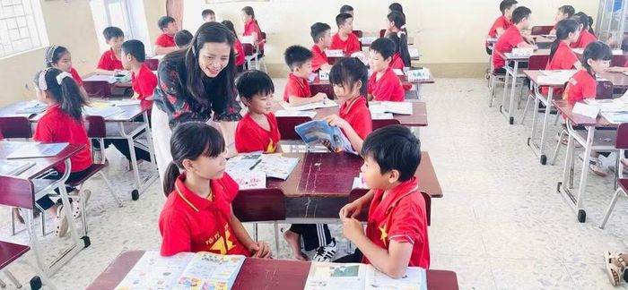 Với cô Hiền, dạy học hòa nhập đòi hỏi sự kiên trì và linh hoạt.