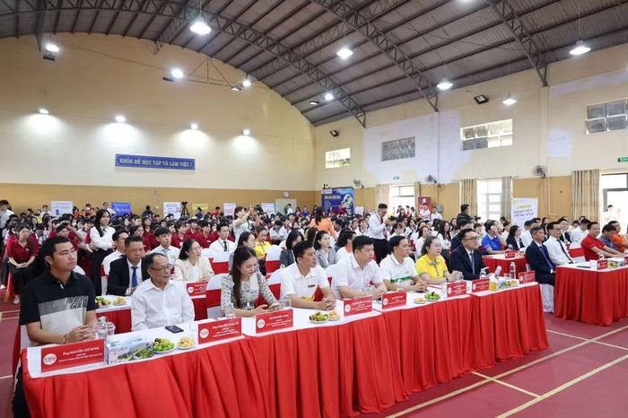 Đại biểu tham dự Ngày hội.