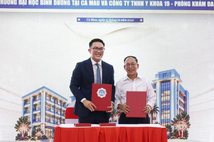 BDU Cà Mau ký kết hợp tác với doanh nghiệp.