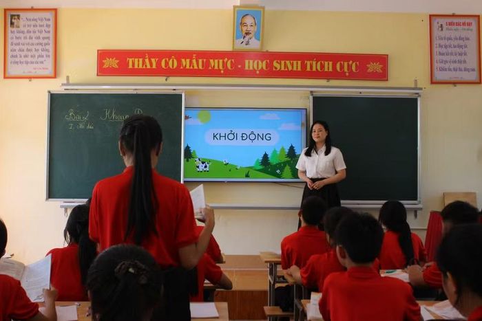 Những video, trò chơi khởi động giúp tiết Giáo dục công dân của cô giáo Lê Thị Thoan thêm thú vị.
