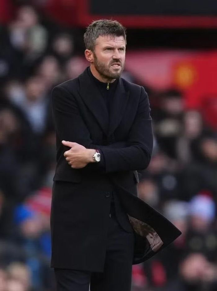 HLV Michael Carrick chịu nhiều sức ép trước trận Man Utd làm khách trên sân Chelsea ở vòng 9 Ngoại hạng Anh 2026-2027. Ảnh: PA Media.