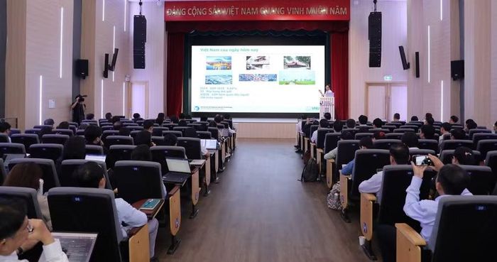 Bộ GD&ĐT tổ chức tập huấn sử dụng Nền tảng quản lý học bổng nhằm thống nhất quy trình quản lý, xét duyệt và chi trả học bổng cho người học các ngành khoa học cơ bản, kỹ thuật then chốt và công nghệ chiến lược theo quy định.