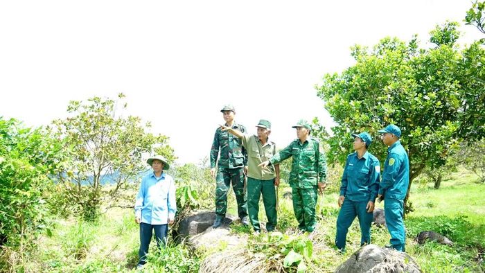Nghĩa cử của già làng Siu Pích không chỉ thể hiện lòng tri ân sâu sắc mà còn tiếp thêm động lực cho hành trình tìm kiếm những người lính đã nằm lại nơi chiến trường xưa. Ảnh N.T