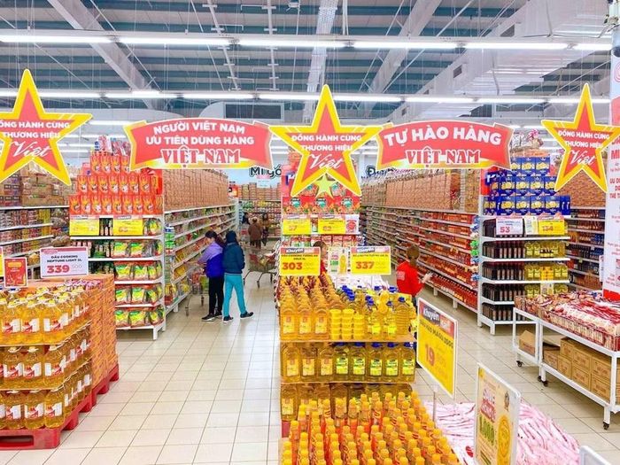 Duy trì tỷ lệ hàng Việt Nam tại các siêu thị, trung tâm thương mại trong nước đạt trên 80%. Ảnh: Vân Nguyễn