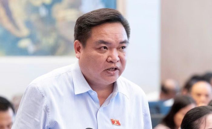 Đại biểu Hoàng Văn Tuyên. Ảnh: QH.