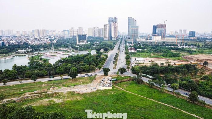 Tuyến Tây Thăng Long được quy hoạch là trục giao thông quan trọng ở phía Tây Bắc Hà Nội, song đoạn qua phường Đông Ngạc vẫn chưa hoàn thiện để phát huy vai trò kết nối.