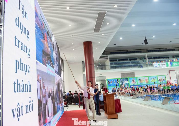 Tại buổi tập huấn, các chuyên gia Nhật Bản về phòng chống đuối nước gồm Giáo sư Tsubakimoto Shozo, Huấn luyện viên Koike Tadaaki và Huấn luyện viên Ayusawa Takanori đã giới thiệu phương pháp an toàn dưới nước được nghiên cứu, triển khai trong thời gian dài tại Nhật Bản.