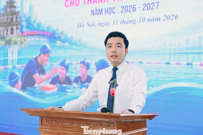  Anh Dương Minh Đức - Phó Bí thư Thành Đoàn, Chủ tịch Hội đồng Đội thành phố﻿, Giám đốc Cung Thiếu nhi Hà Nội nêu rõ, phòng, chống đuối nước không chỉ là dạy trẻ biết bơi. Ngay cả người đã biết bơi vẫn có thể gặp nguy hiểm nếu thiếu kỹ năng ứng phó. Điều quan trọng là giúp các em nhận diện nguy cơ, biết tự bảo vệ, sử dụng vật nổi và kêu gọi trợ giúp đúng cách. Mỗi kỹ năng được trang bị hôm nay có thể góp phần bảo vệ an toàn, thậm chí cứu sống một con người. 