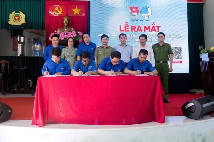 Tổ chức ký cam kết giữa các chi đoàn tổ dân phố, trường học về phòng, chống ma túy, tệ nạn xã hội trong thanh thiếu niên.