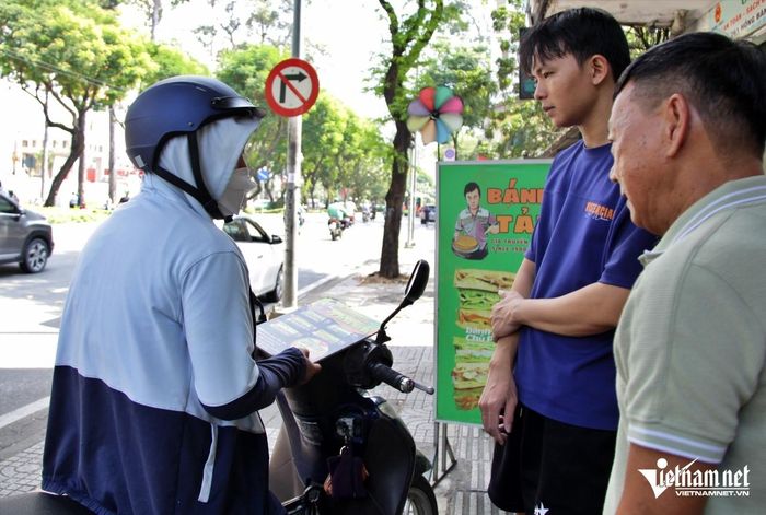 Chị Diễm cho biết đã ăn bánh do ông Phát làm suốt 20 năm qua