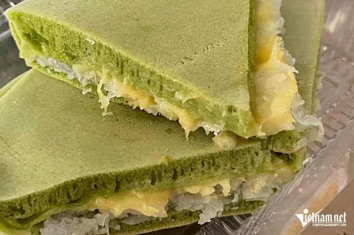 Tùy theo nhân, bánh dừa Tản Đà có giá từ 45.000 – 60.000 đồng/cái