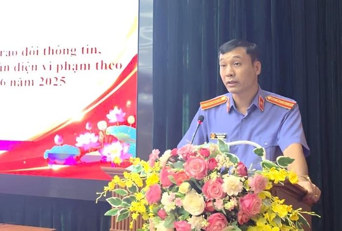 Đồng chí Ngô Xuân Vĩnh, Viện trưởng VKSND khu vực 2 phát biểu kết luận Hội nghị.