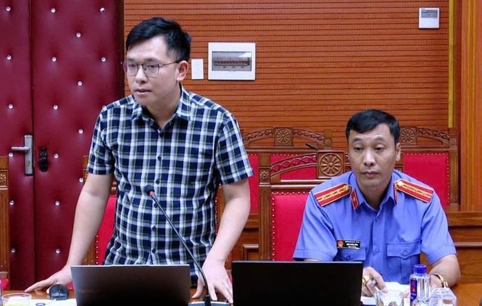 Đồng chí Trần Gia Kiên, Phó Chủ tịch UBND xã Thuận Châu phát biểu.