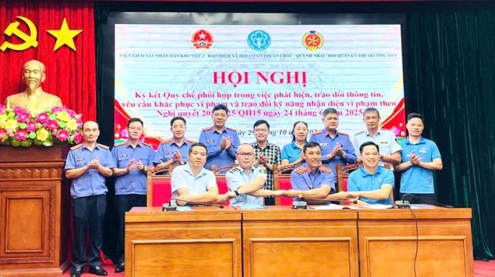  Đại diện lãnh đạo các cơ quan ký kết Quy chế phối hợp.