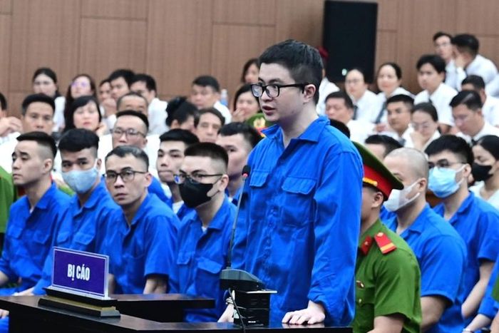 Bị cáo Phó Đức Nam trước bục khai báo.