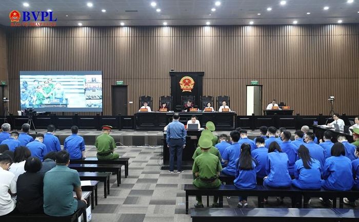  Quang cảnh phiên tòa. Ảnh: H.Nguyên