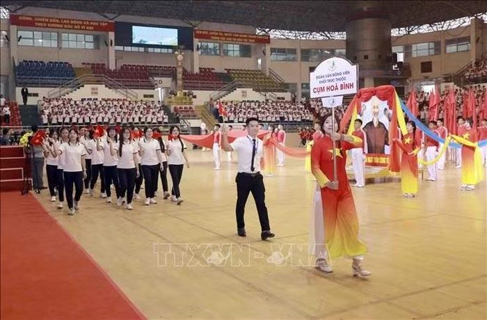 Các đoàn vận động viên tham gia diễu hành tại Lễ khai mạc Hội khỏe Phù Đổng tỉnh Phú Thọ lần thứ nhất - năm 2026.