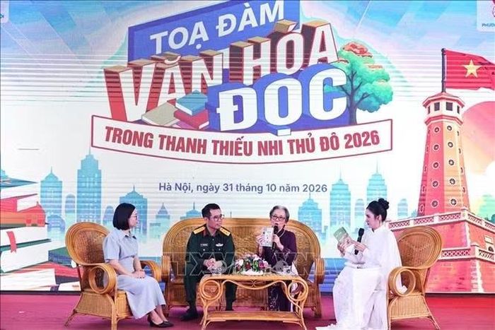 Giao lưu với các diễn giả tại “Ngày hội Văn hoá đọc trong thanh thiếu nhi Thủ đô” năm 2026. Ảnh: Minh Đức/TTXVN